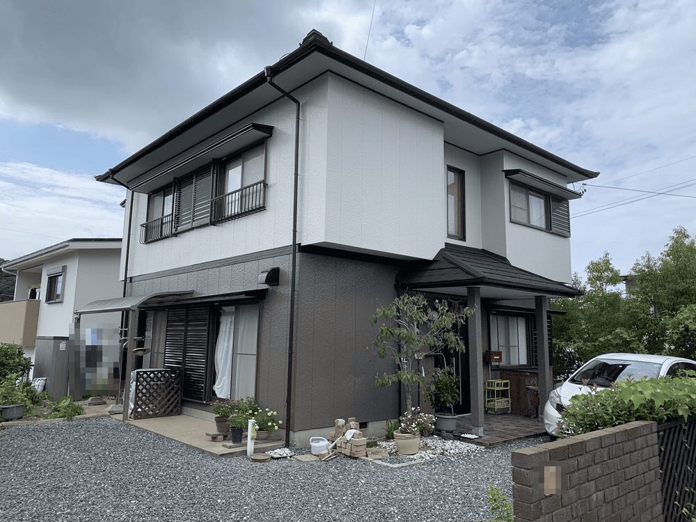 伊勢市の外壁塗装、屋根工事をリペイント匠が施工した写真