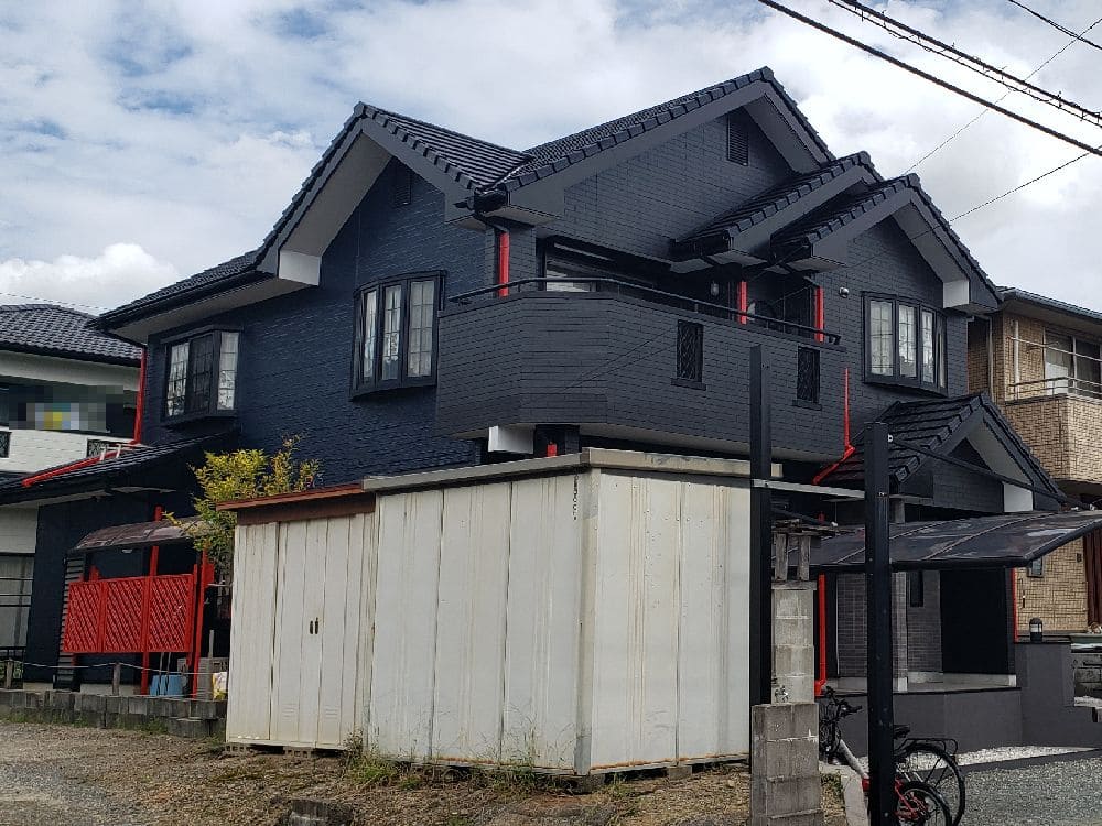 鈴鹿市の外壁塗装をリペイント匠が施工した写真