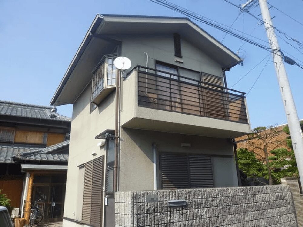 津市の外壁塗装をリペイント匠が施工した写真