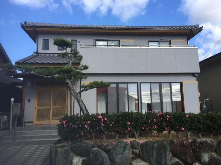 津市の外壁塗装をリペイント匠が施工した写真