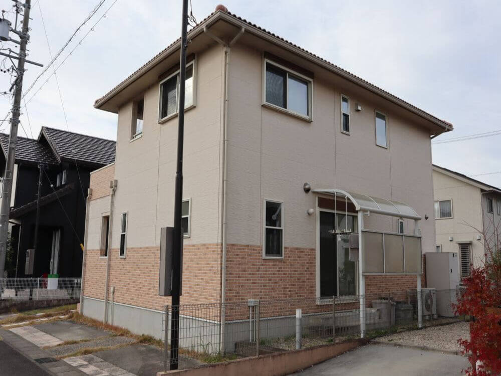 施工前-3-12-1 (1) 津市の外壁塗装をリペイント匠が施工した写真
