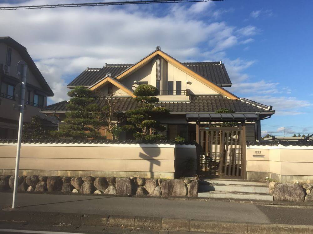 鈴鹿市・外壁塗装：リペイント匠