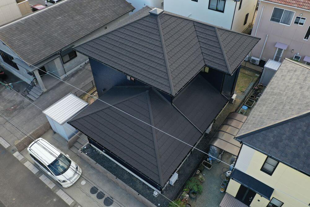 施工後(屋根) 2 (4) (1) 三重県鈴鹿市T様【屋根カバー工法】施工後