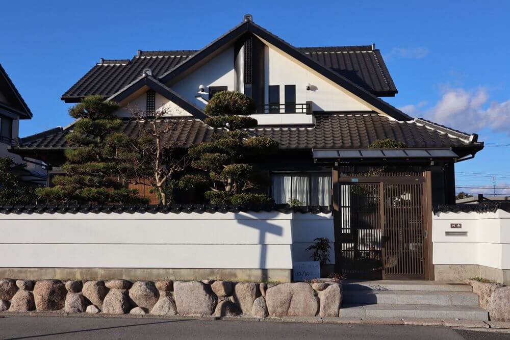 鈴鹿市・外壁塗装：リペイント匠
