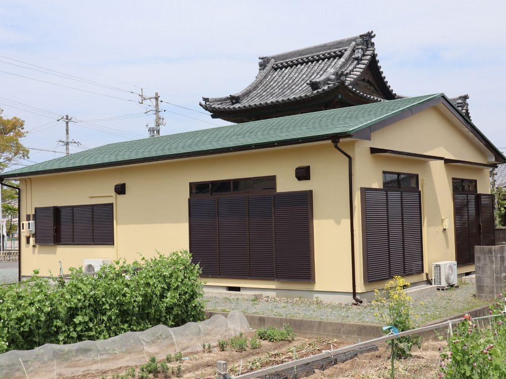 鈴鹿市の外壁塗装をリペイント匠が施工した写真