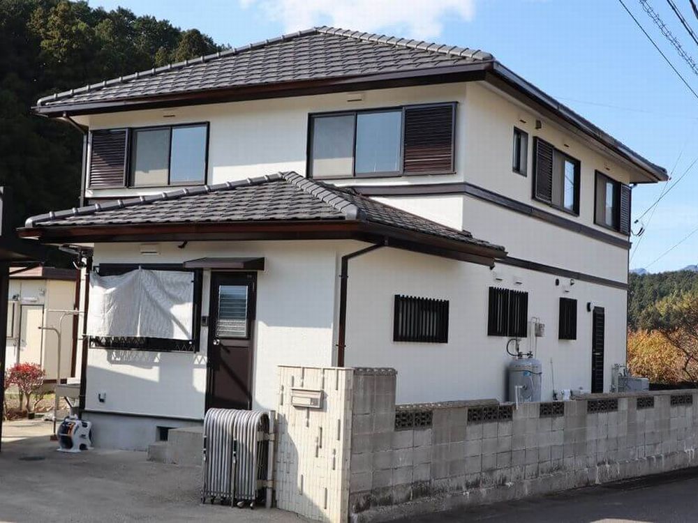 津市｜パナホーム住宅を白色でリフレッシュ｜完璧な色合わせで美しく仕上げる
