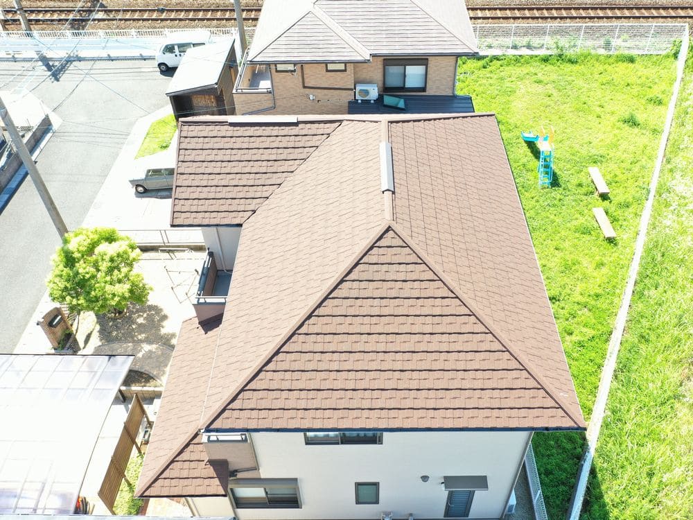 鈴鹿_施工後(屋根) 5 鈴鹿市の外壁塗装、屋根カバー工事をリペイント匠が施工した写真