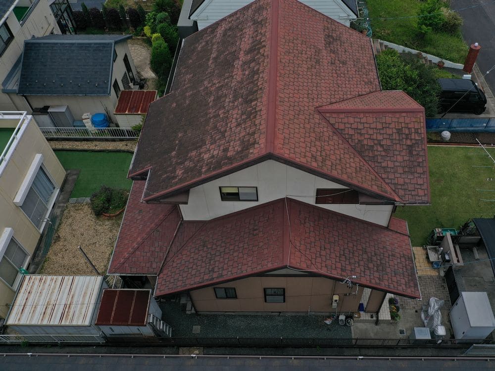 施工前_屋根_西 鈴鹿市の外壁塗装、屋根カバー工事をリペイント匠が施工した写真