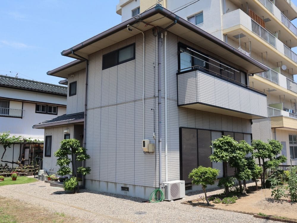 鈴鹿市の外壁塗装をリペイント匠が施工した写真
