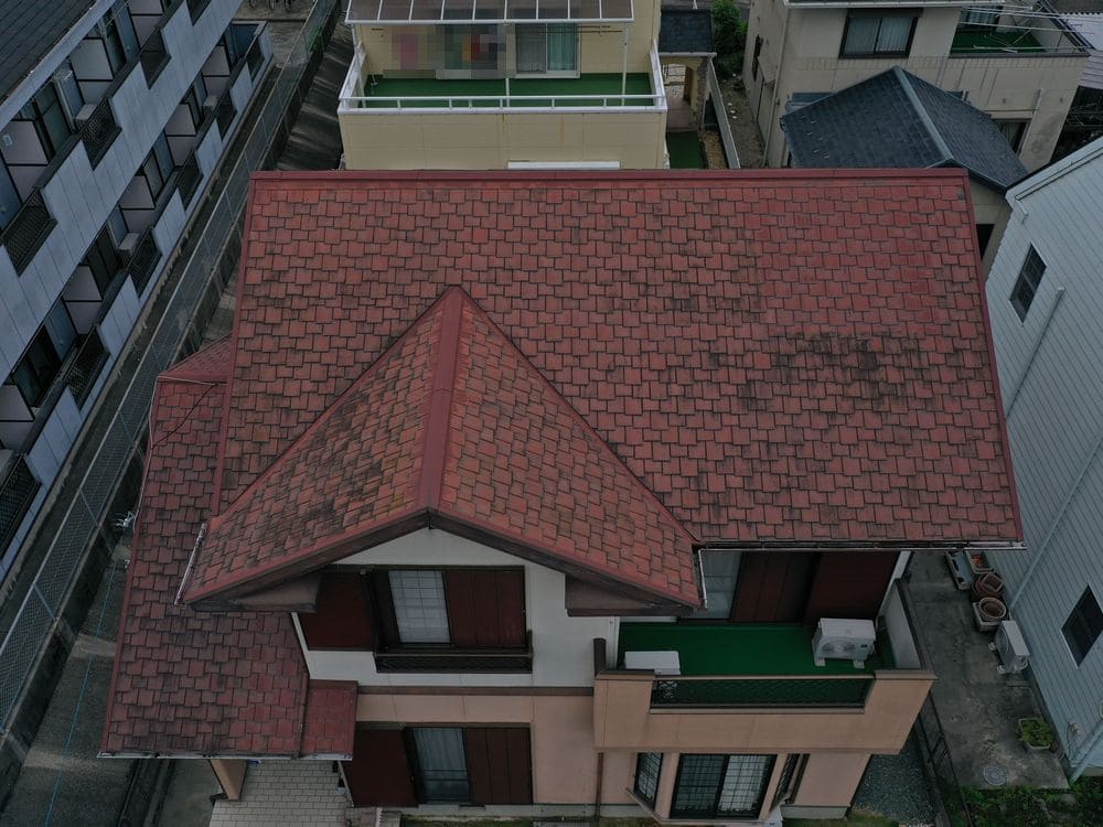 施工前_屋根_南 鈴鹿市の外壁塗装、屋根カバー工事をリペイント匠が施工した写真