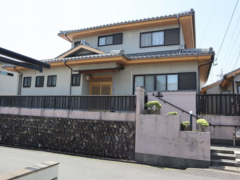 施工前 1 津市 外壁塗装 リペイント匠