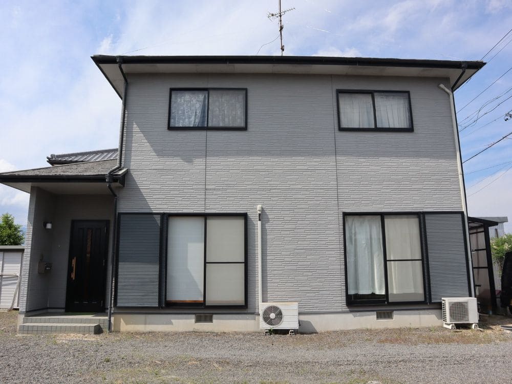 鈴鹿市の外壁塗装、屋根カバー工事をリペイント匠が施工した写真