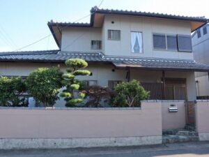 鈴鹿市の外壁塗装をリペイント匠が施工した写真