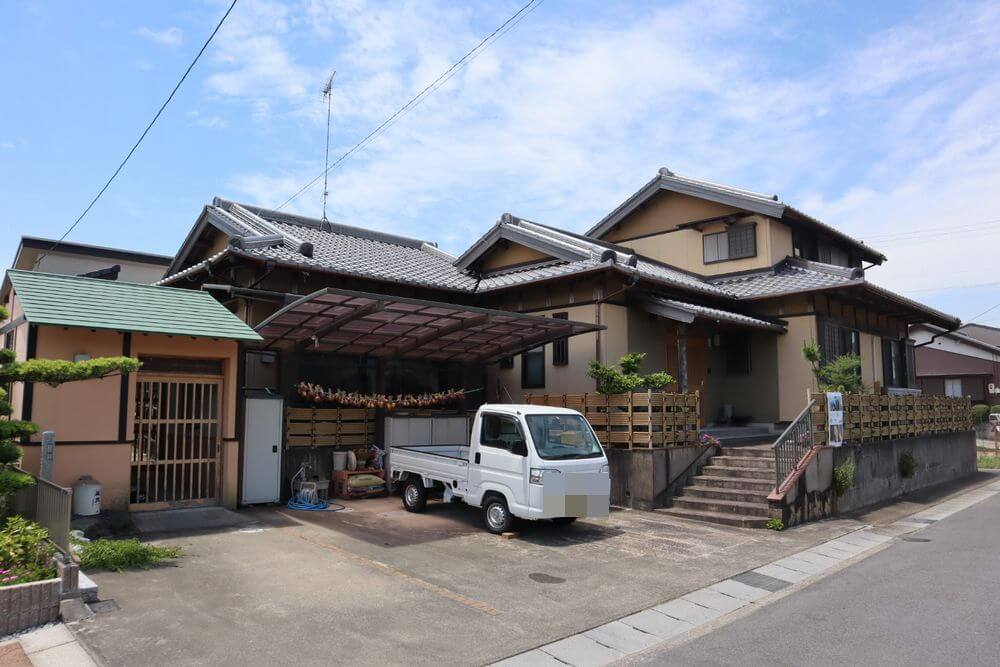 施工前 1 (2) (1) 津市、施工事例、外壁塗装