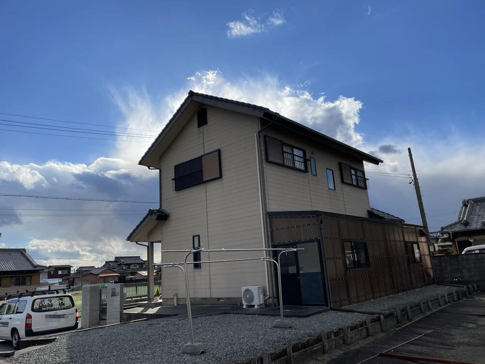津市　外壁塗装　リペイント匠