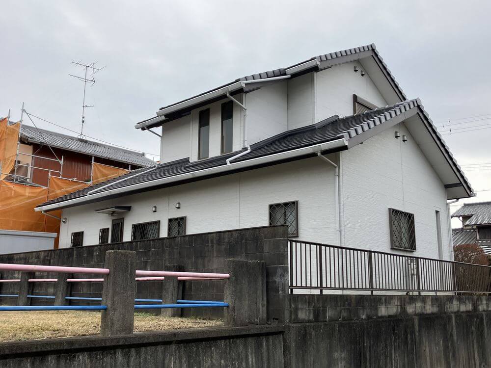 津市　外壁塗装　リペイント匠