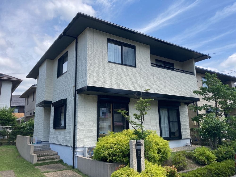 鈴鹿市H様_施工後_外壁全体 (1) 鈴鹿市 外壁塗装 リペイント匠