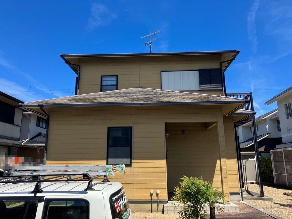鈴鹿市岸岡町T様_施工前_外壁全体 (2) 鈴鹿市 外壁塗装 リペイント匠
