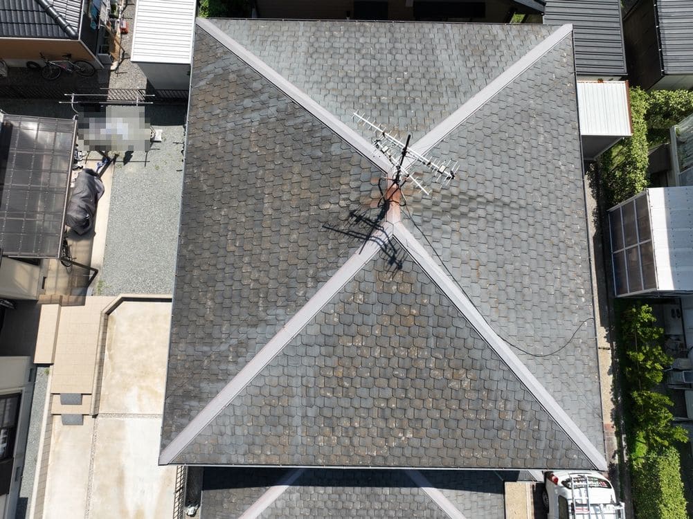 鈴鹿市岸岡町T様_施工前_屋根全体 鈴鹿市 外壁塗装 リペイント匠