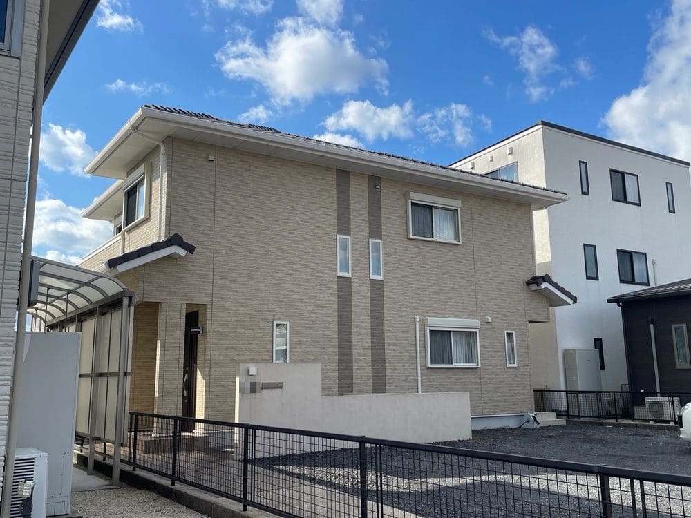 鈴鹿市江島町M様_施工前_外壁全体 (2) 鈴鹿市 外壁塗装 リペイント匠