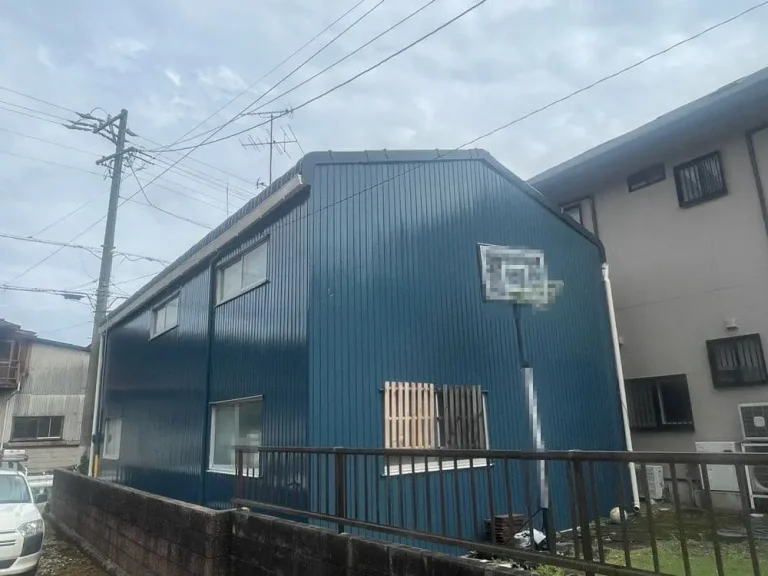 亀山市｜築40年の倉庫をブルーへ一新｜次もリペイント匠さんにお願いします