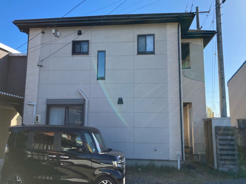 亀山市の外壁塗装をリペイント匠が施工した写真