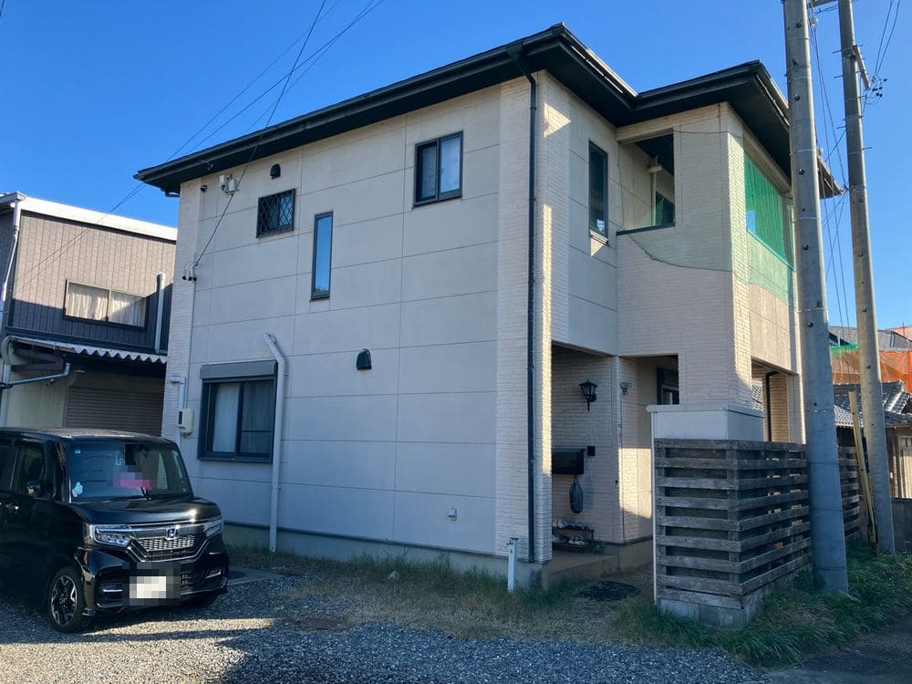 亀山市の外壁塗装をリペイント匠が施工した写真