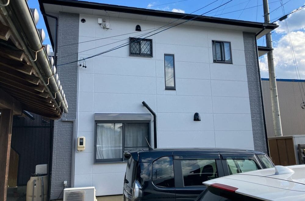 亀山市の外壁塗装をリペイント匠が施工した写真