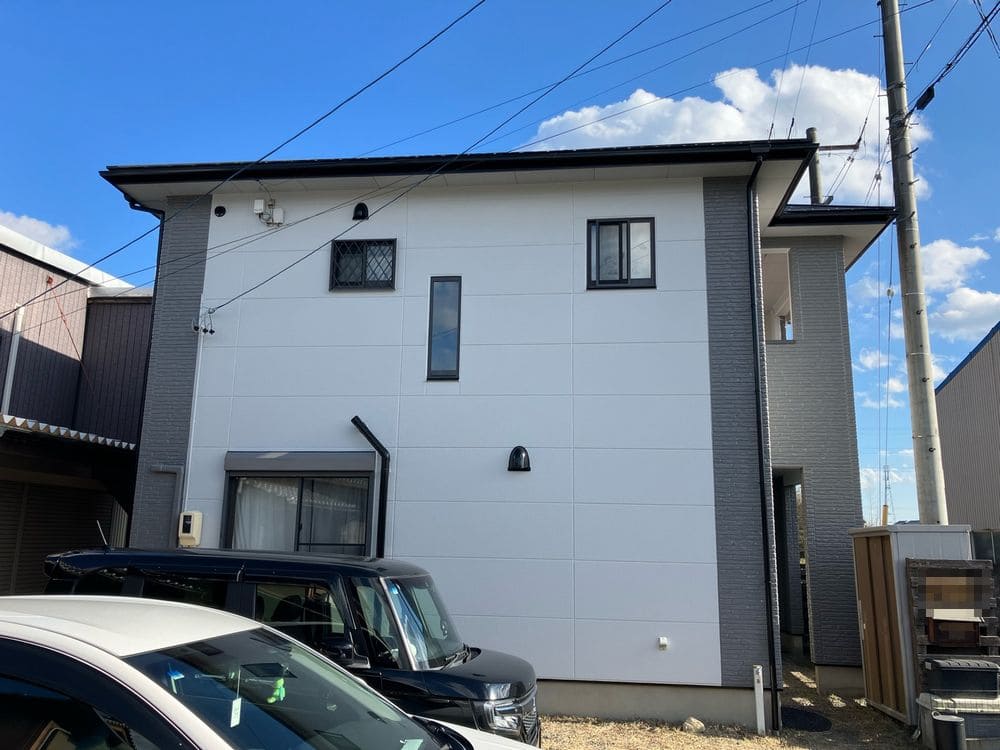 亀山市の外壁塗装をリペイント匠が施工した写真