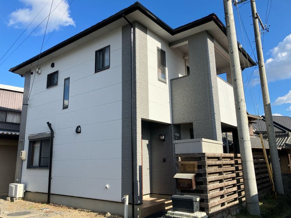 亀山市の外壁塗装をリペイント匠が施工した写真