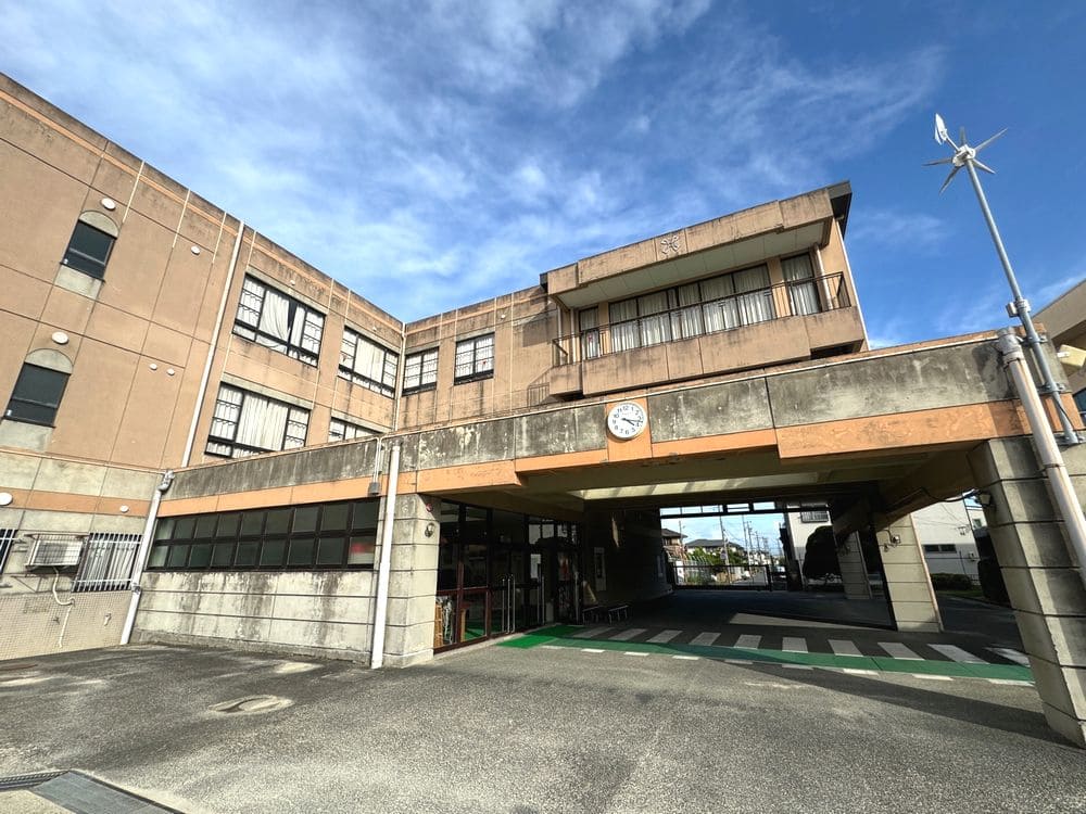 ■四日市市の外壁塗装をした例　四日市市の外壁塗装をリペイント匠が施工した写真