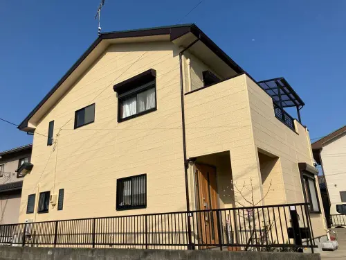 津市の外壁塗装、屋根塗装、防水工事をリペイント匠が施工した写真