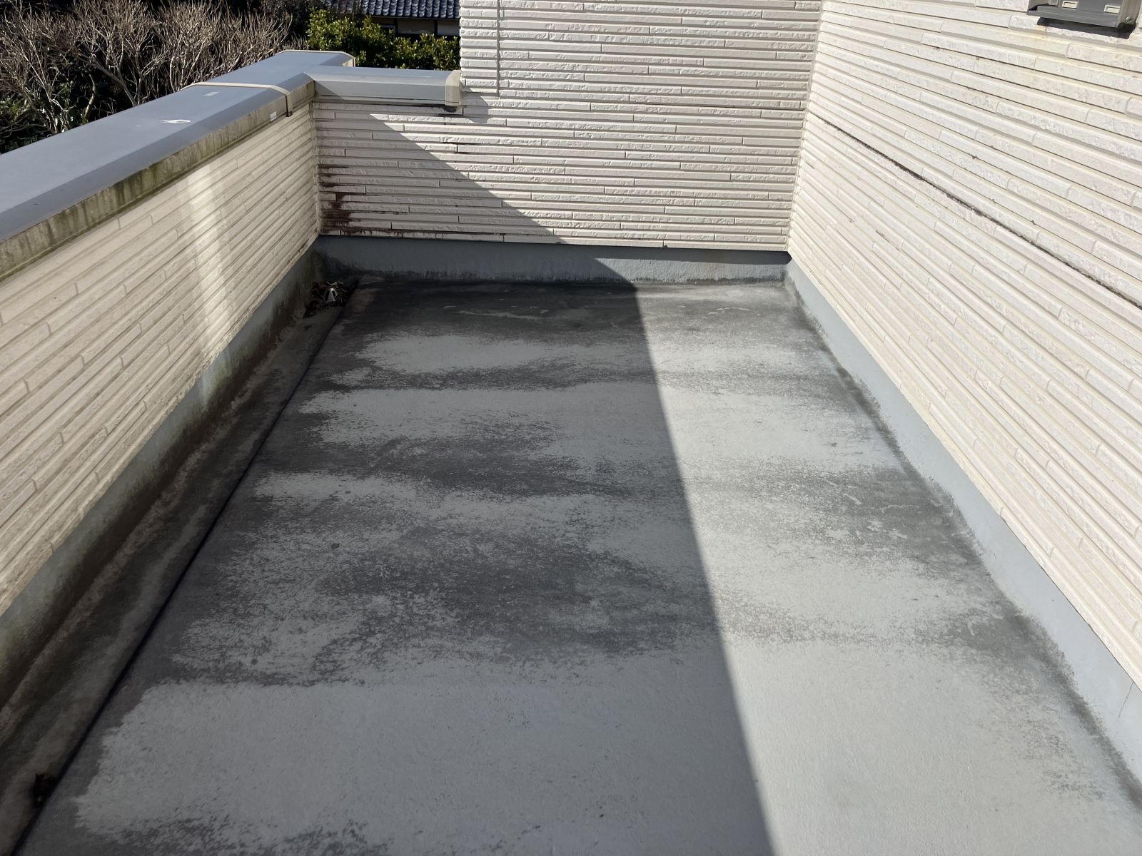 伊勢市の防水工事をリペイント匠が施工した写真