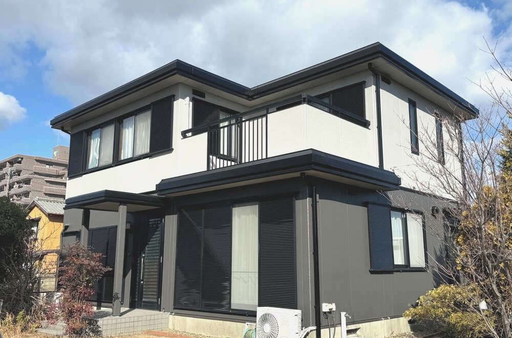 ■四日市市の外壁屋根塗装をした例　四日市市の外壁塗装をリペイント匠が施工した写真