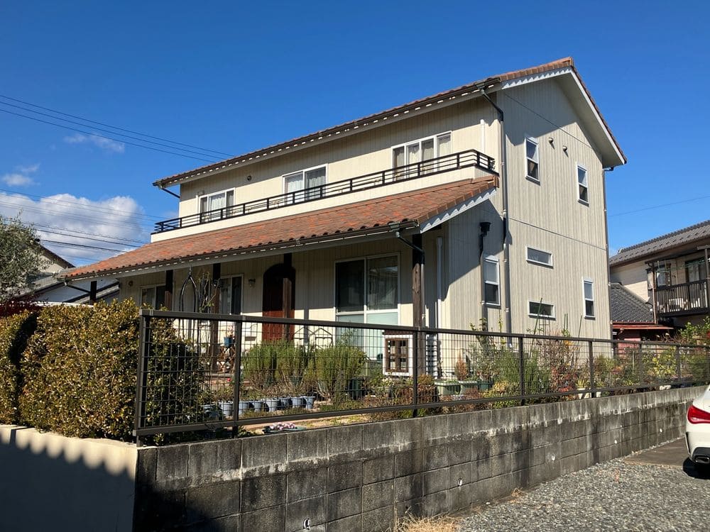 亀山市の外壁塗装をリペイント匠が施工した写真