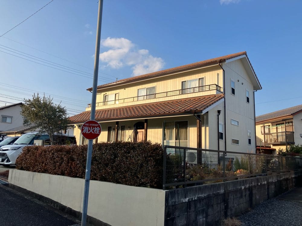 亀山市の外壁塗装をリペイント匠が施工した写真