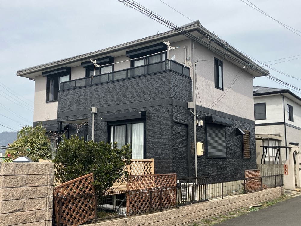 伊賀市の外壁塗装、屋根塗装をリペイント匠が施工した写真