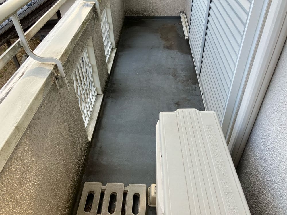 津市の外壁塗装、屋根塗装、防水工事をリペイント匠が施工した写真