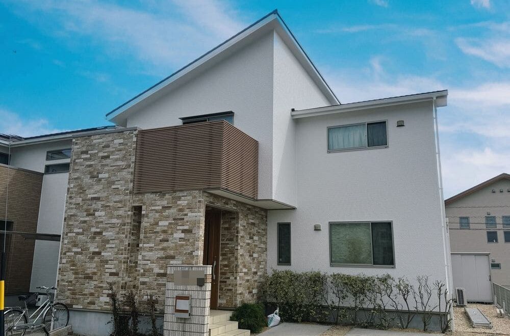 鈴鹿市の外壁塗装、屋根塗装をリペイント匠が施工した写真