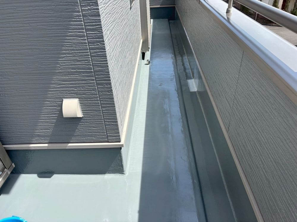 津市の防水工事をリペイント匠が施工した写真