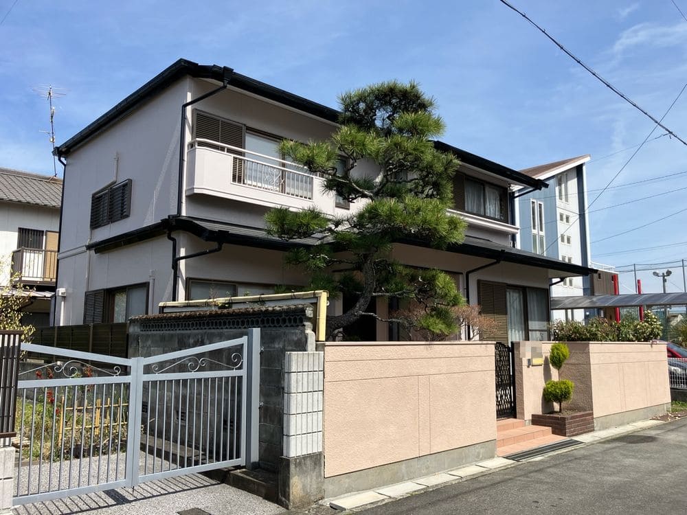 津市の外壁塗装、屋根塗装をリペイント匠が施工した写真