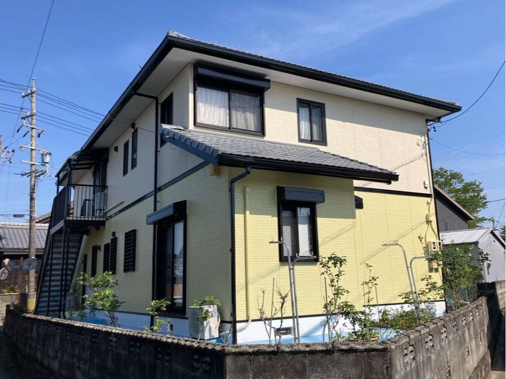 四日市市の外壁屋根塗装をリペイント匠が施工した写真