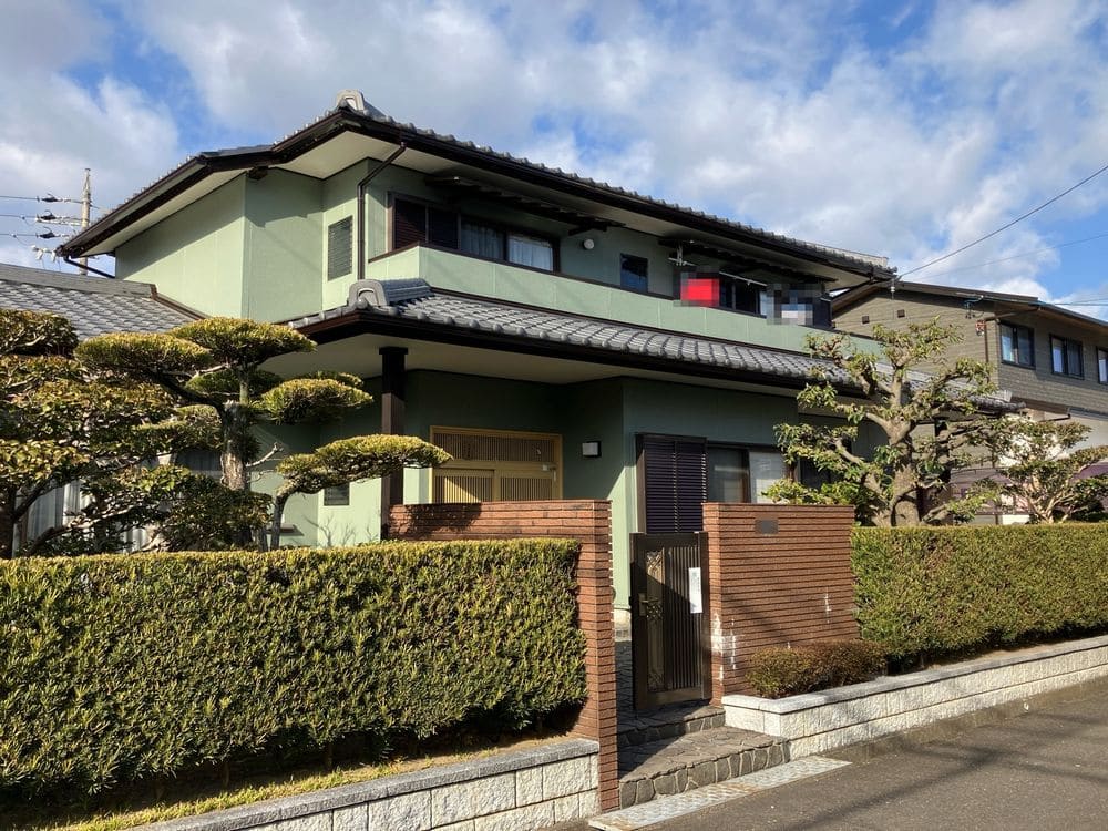 四日市市の外壁塗装をリペイント匠が施工した写真