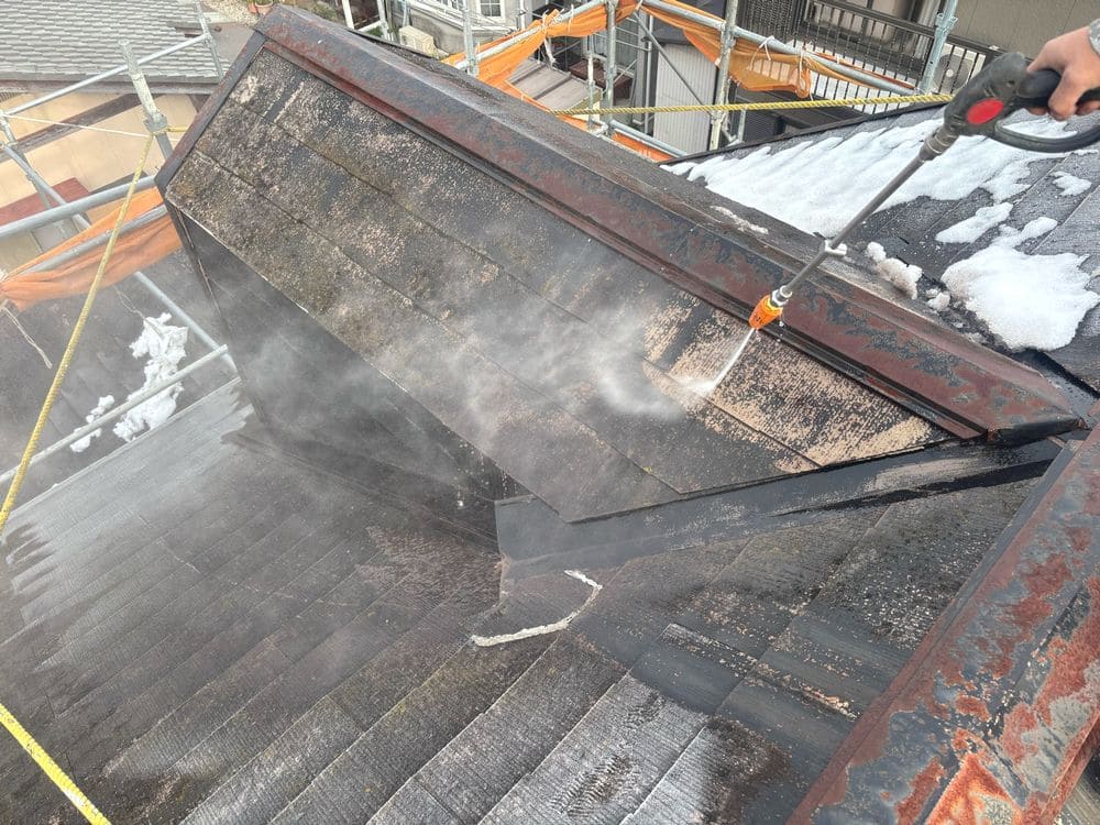 四日市市の外壁屋根塗装をした例　四日市市の外壁屋根塗装をリペイント匠が施工した写真