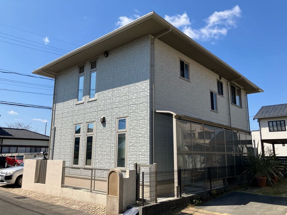 津市の外壁塗装、屋根塗装をリペイント匠が施工した写真