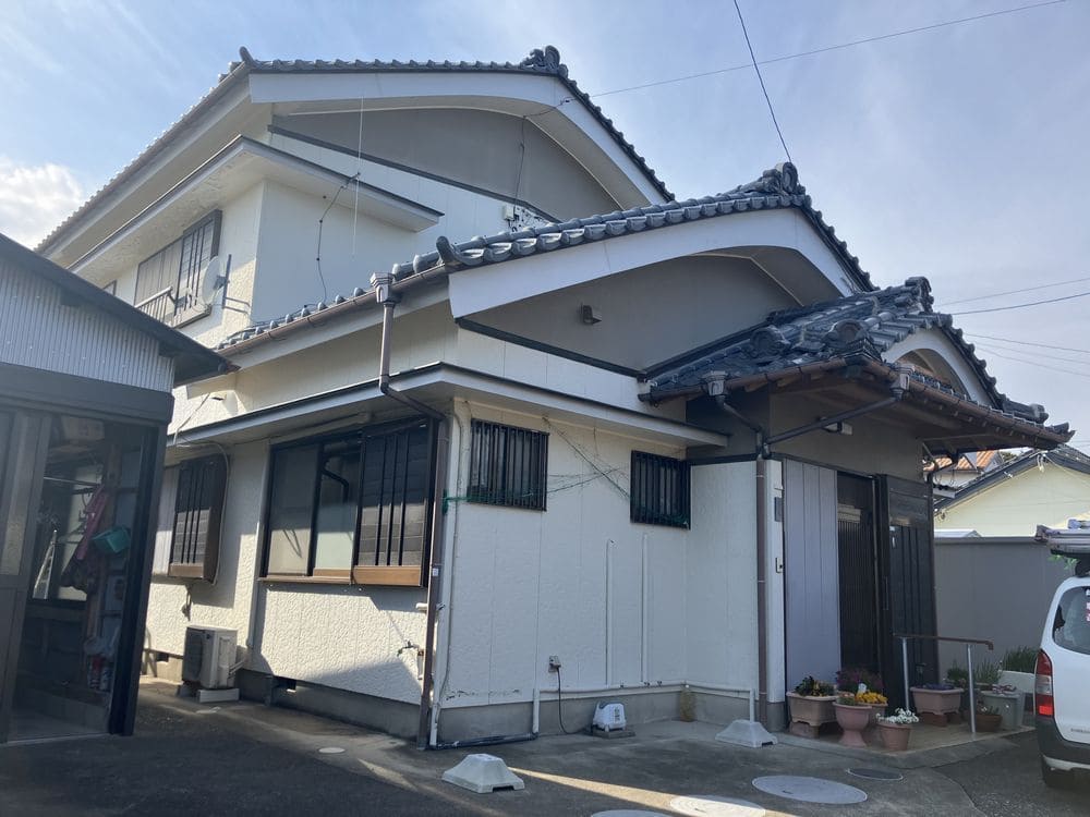 志摩市の外壁塗装をリペイント匠が施工した写真