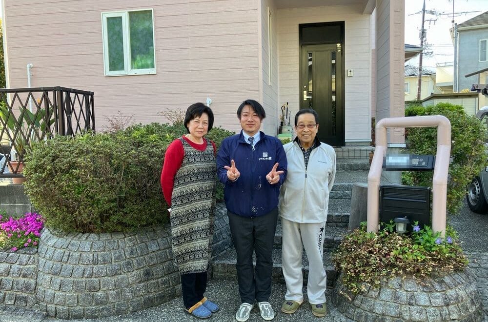 松阪市｜住宅生協の住宅を優しい色合いで塗装｜匠さんに決めて本当に良かった