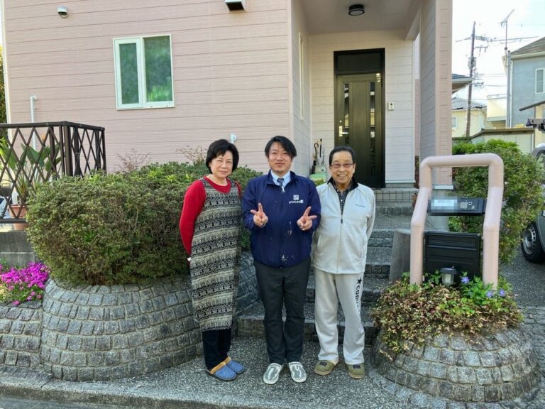 松阪市｜住宅生協の住宅を優しい色合いで塗装｜匠さんに決めて本当に良かった