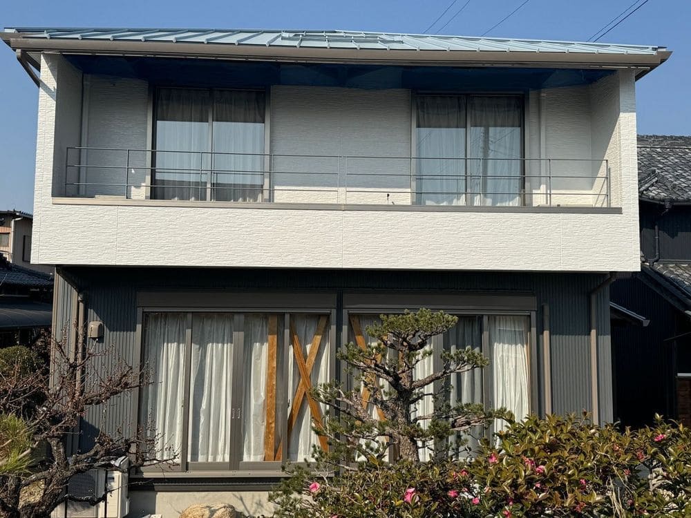 鈴鹿市の外壁塗装、屋根塗装をリペイント匠が施工した写真