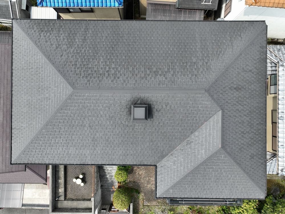 名張市の屋根塗装をリペイント匠が施工した写真